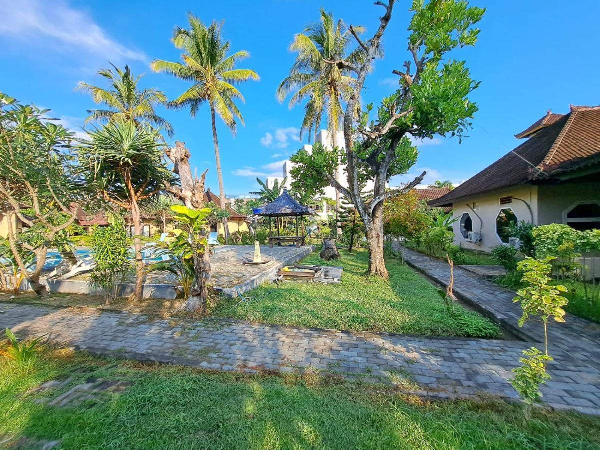 Surfers Beachfront Lombok Kuta  Exterior photo