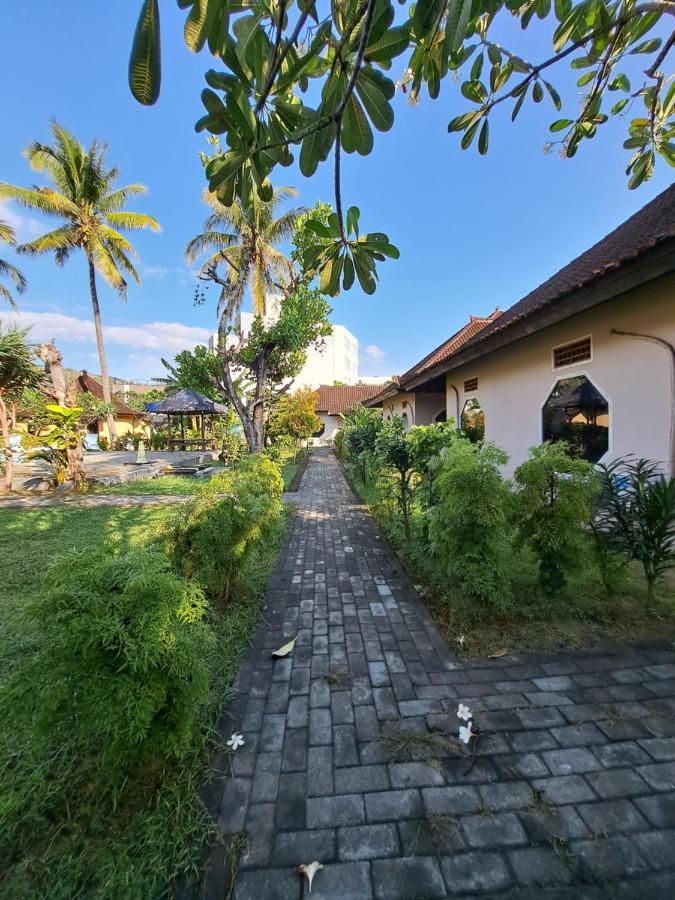 Surfers Beachfront Lombok Kuta  Exterior photo