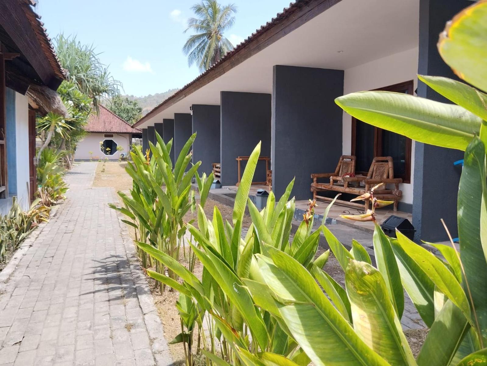 Surfers Beachfront Lombok Kuta  Exterior photo